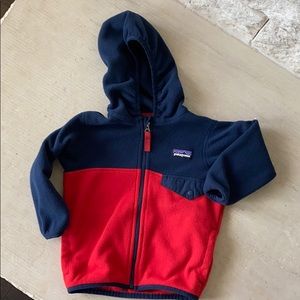 Patigonia fleece jacket.